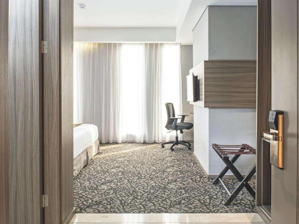 Hotel Grandhika Iskandarsyah Yakarta Exterior foto
