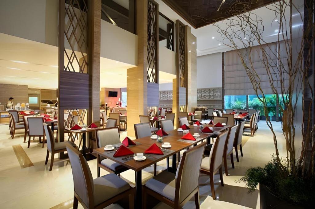 Hotel Grandhika Iskandarsyah Yakarta Exterior foto