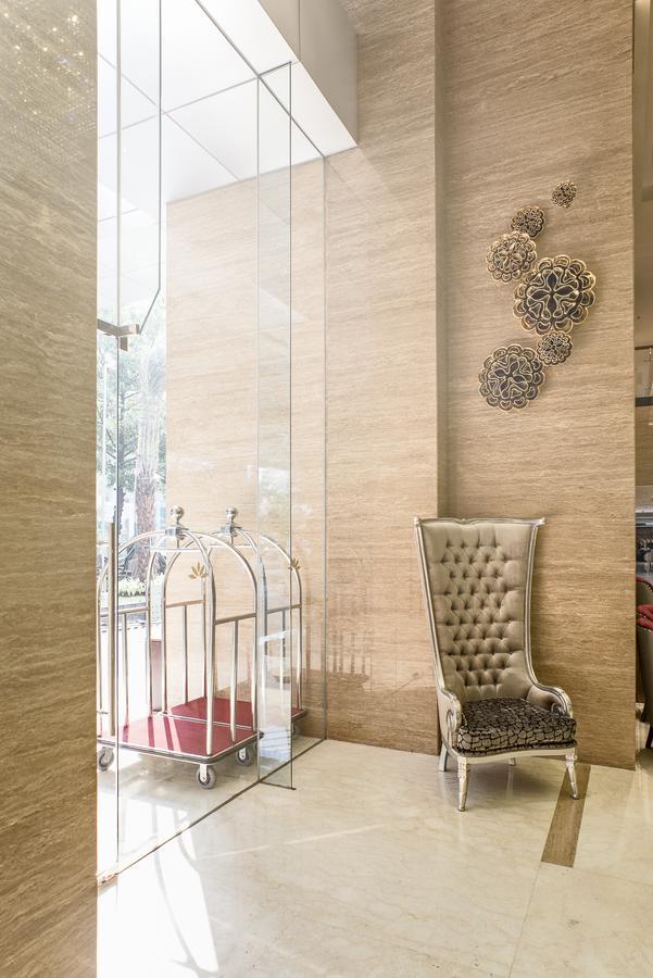 Hotel Grandhika Iskandarsyah Yakarta Exterior foto