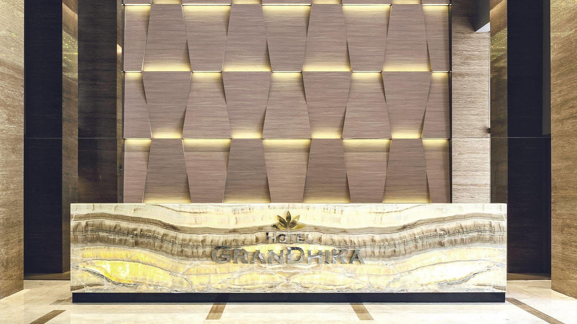 Hotel Grandhika Iskandarsyah Yakarta Exterior foto