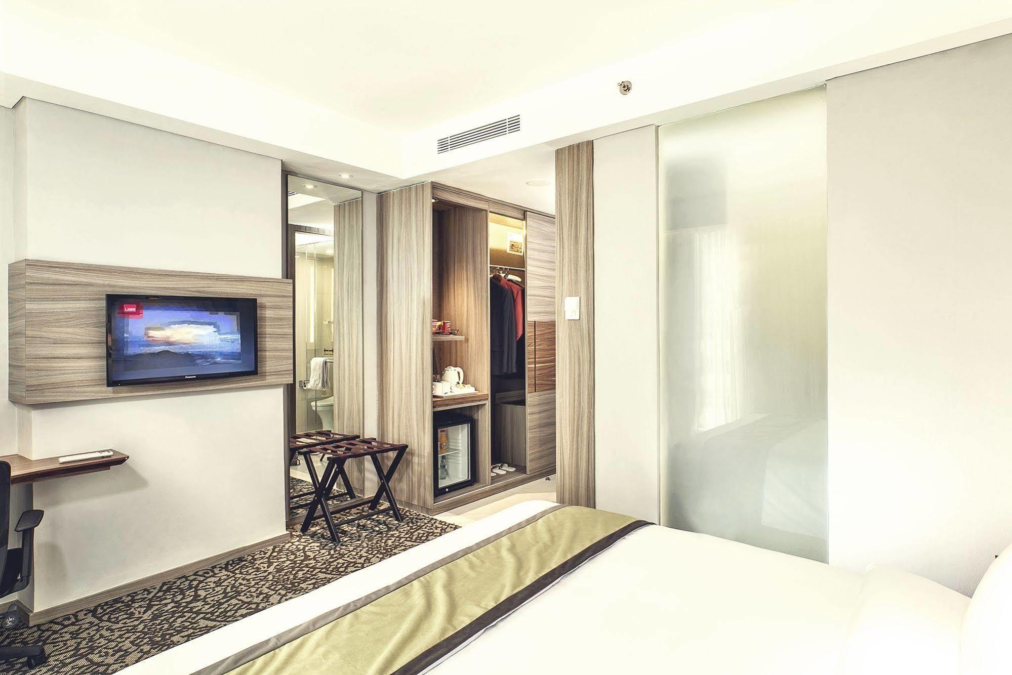 Hotel Grandhika Iskandarsyah Yakarta Exterior foto