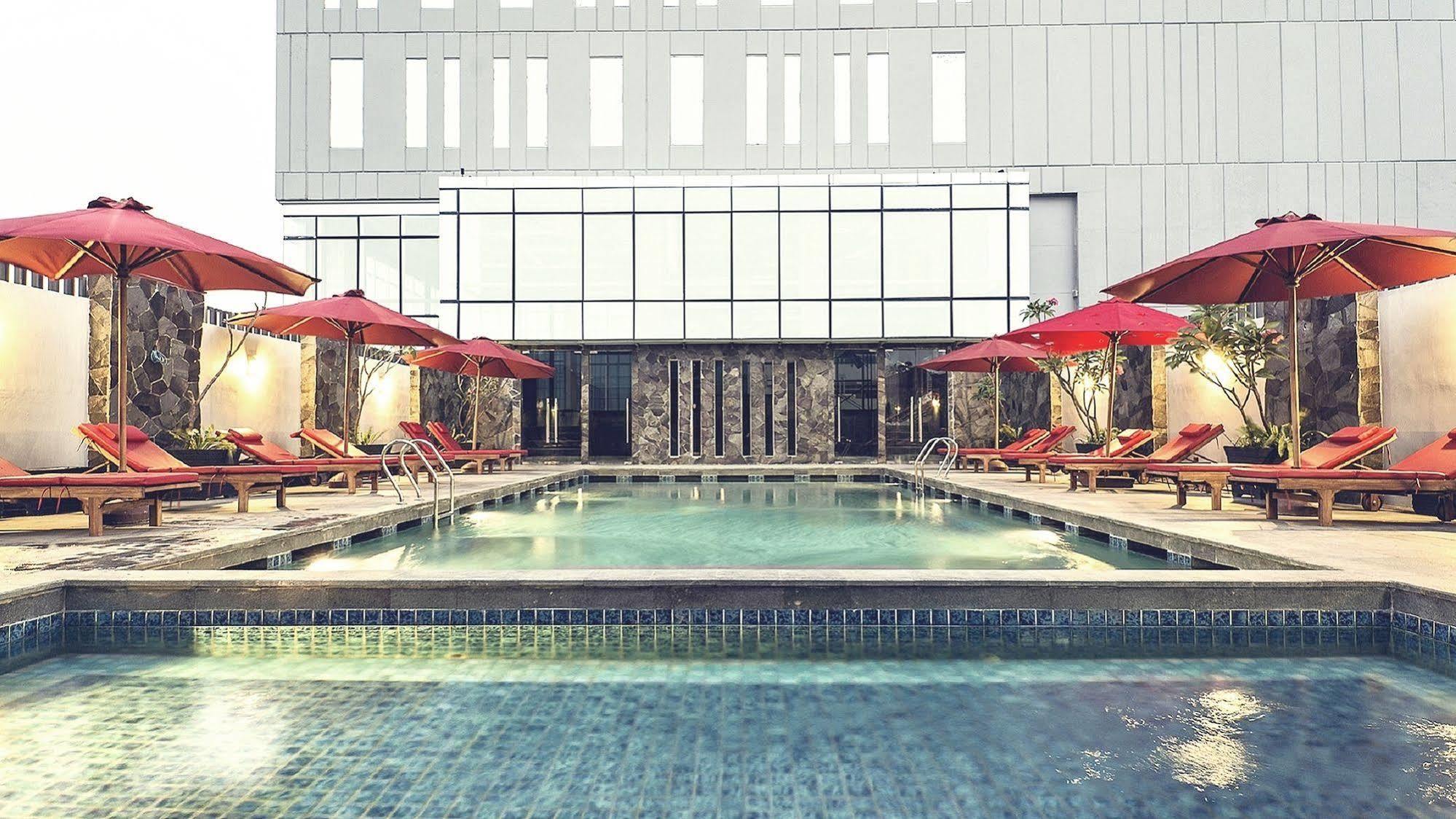 Hotel Grandhika Iskandarsyah Yakarta Exterior foto